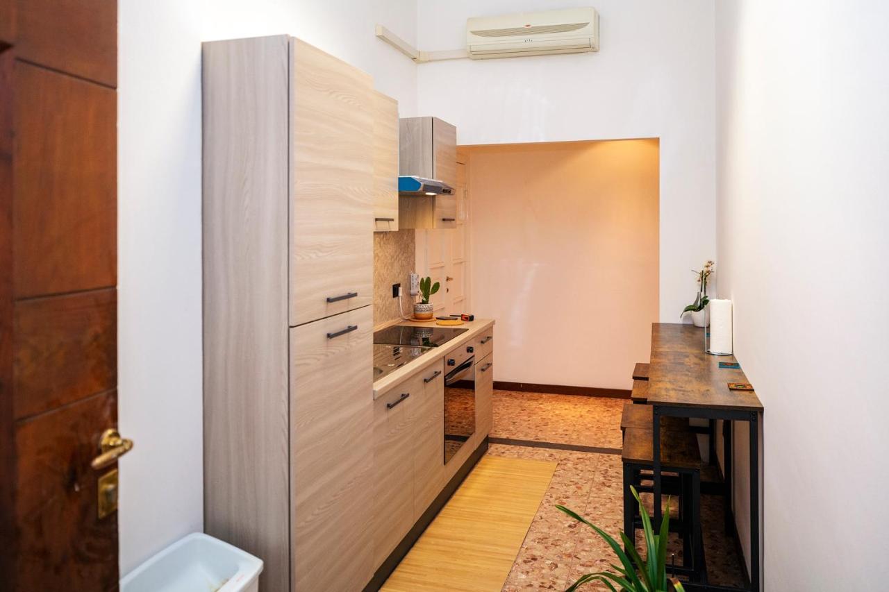 Central Apartment Milan Exterior photo